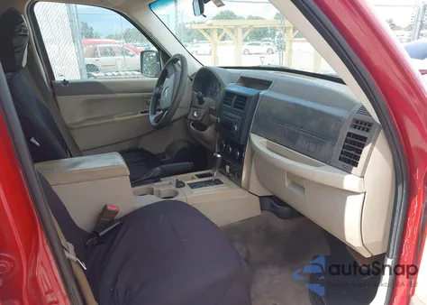 2008 Jeep Liberty Sport из США, поврежденный, VIN 1J8GP28K68W241784